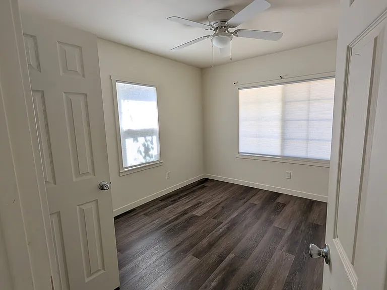 630 21st Ave — Photo 10