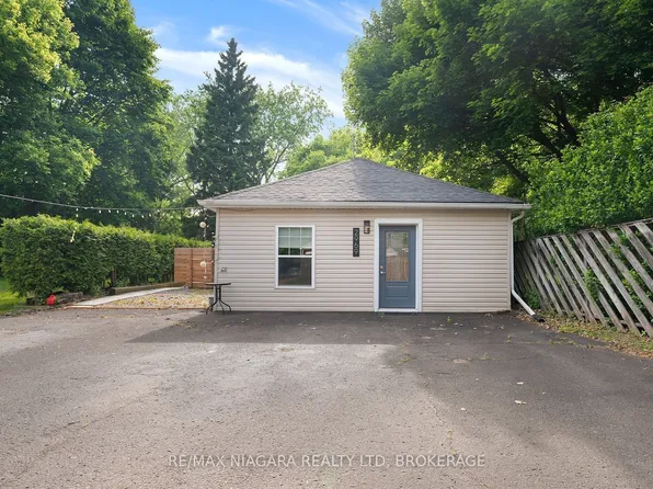 2971 Portage Rd, Niagara Falls, ON L2J 2J6