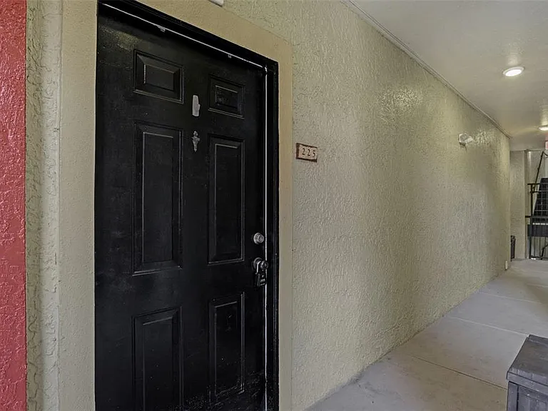 1325 Rotonda Point #225 — Photo 4