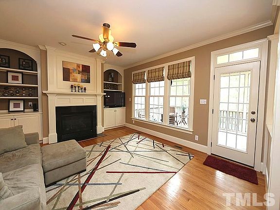 4th image of 708 Antrim Meadow Ln