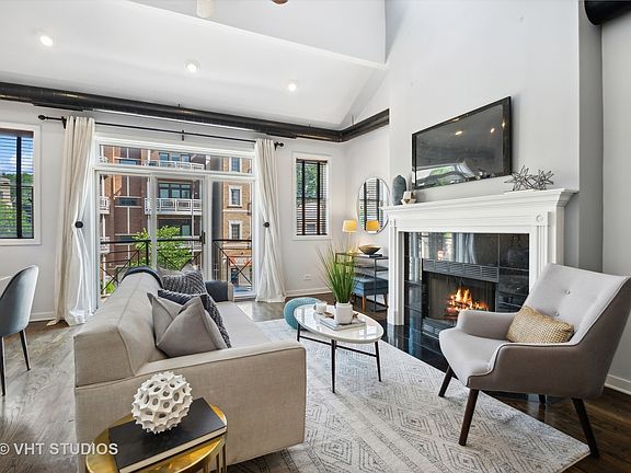 2nd image of 2251 W Foster Ave APT 3