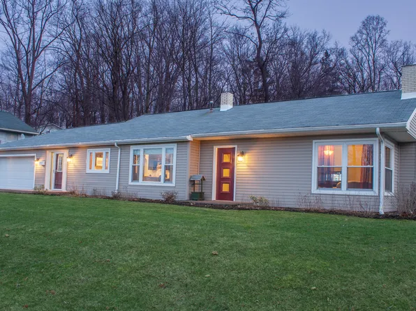 102 Gurney Rd, Franklin, PA 16323