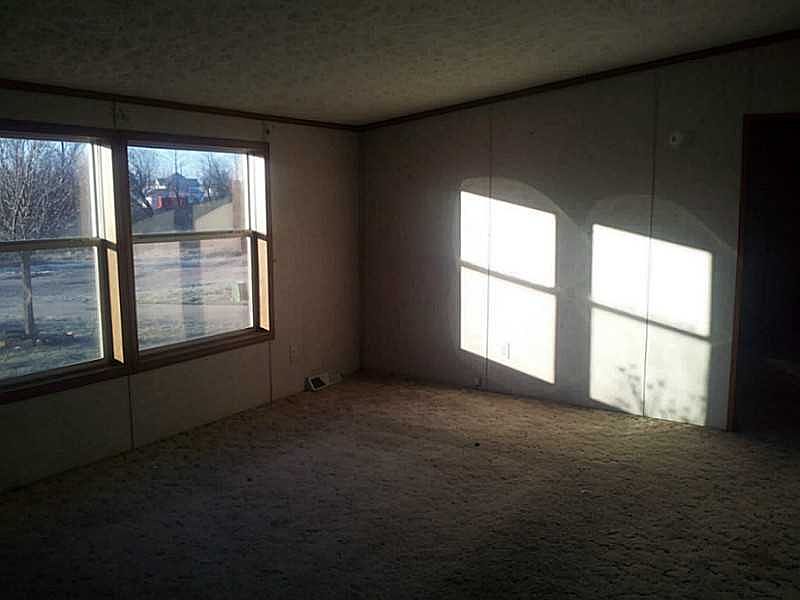 1st image of 1116 W Hollywood Dr