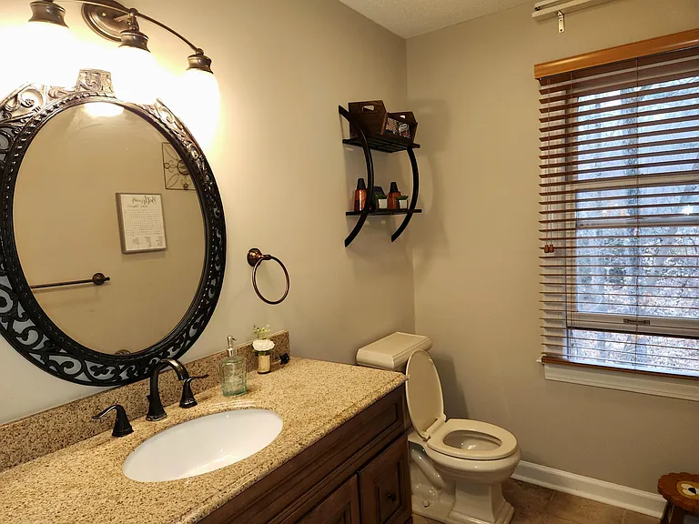 627 Brookview Dr — Photo 10