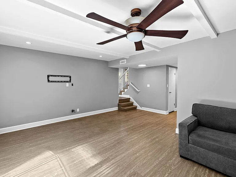 23125 Adolph Ave — Photo 24