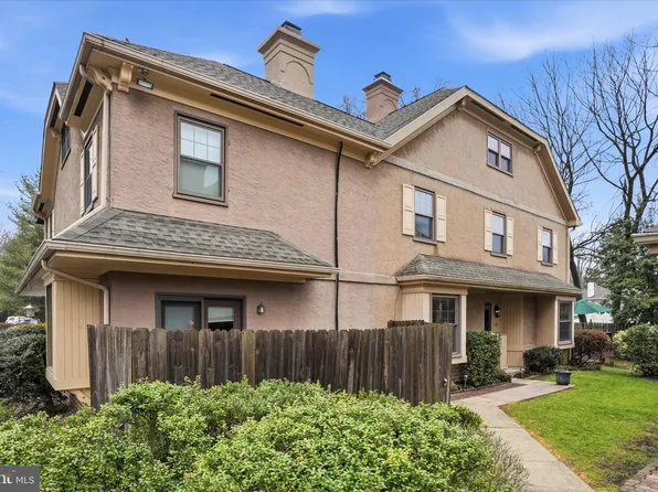415 Eagle Rd #8, Wayne, PA 19087