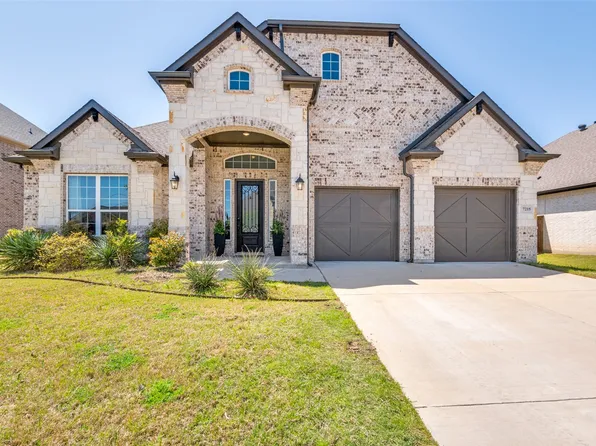 7215 Voltaire Dr, Grand Prairie, TX 75054