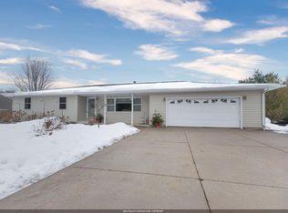 E9419 Oz Ln, Fremont, WI 54940