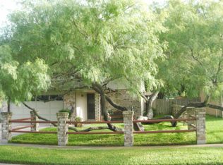 1105 Selkirk Dr, Corpus Christi, TX 78418
