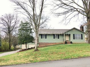 1102 Buxton Dr, Knoxville, TN 37922