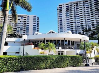 2550 Parkview Dr #1111, Hallandale, FL 33009