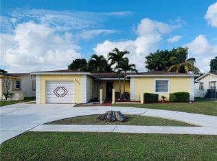 6545 SW 8th Pl, North Lauderdale, FL 33068