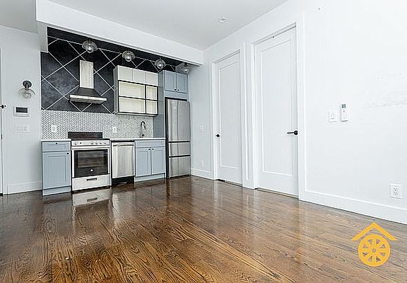 3rd image of 91 Graham Ave #2A