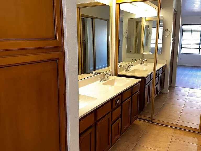 700 E Mesquite Cir #Q220 — Photo 9