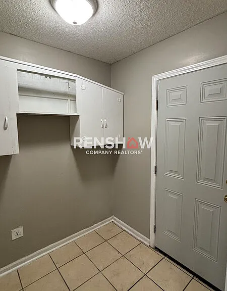 2890 Meadowbrook Dr — Photo 14
