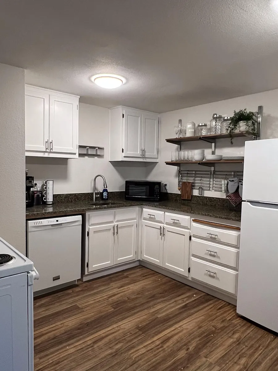 Building Photo - 4402 Gibbons St #1