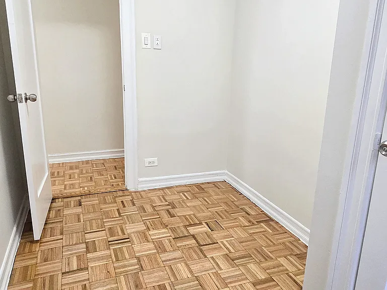 600 W 141st St #54 — Photo 9