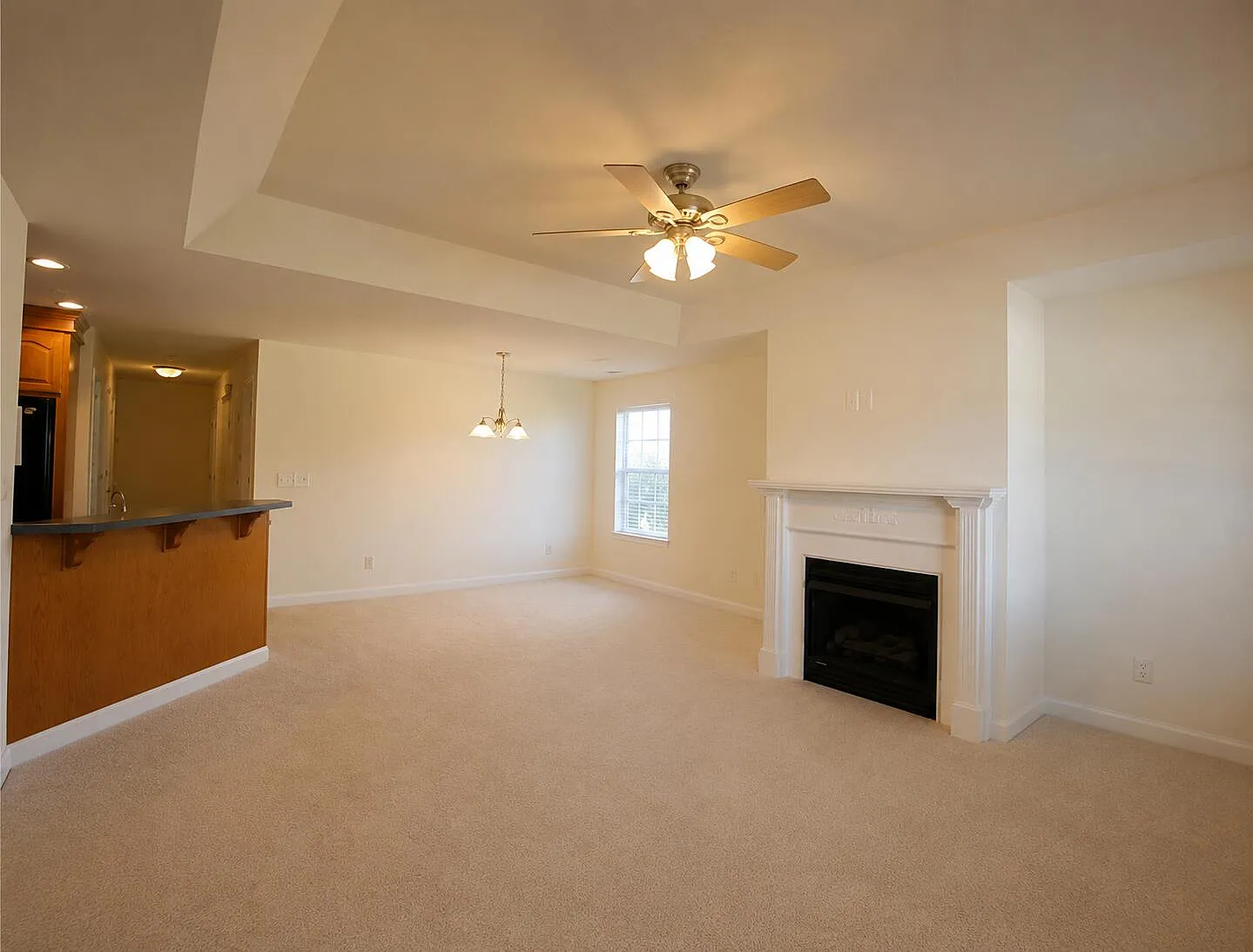 3 bed, 2.0 bath, 1000 sqft, $1,400 — Photo 4
