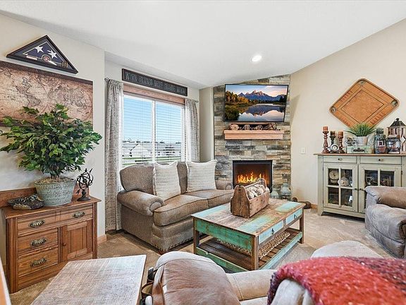 3rd image of 1542 Ponderosa Ln
