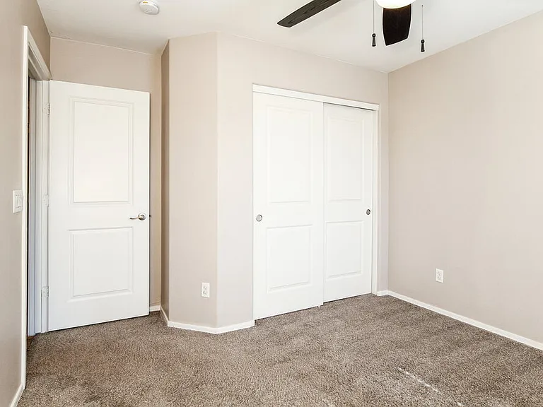 5804 S 10th Dr — Photo 12