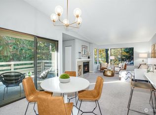 1266 Bellevue Way NE APT 4, Bellevue, WA