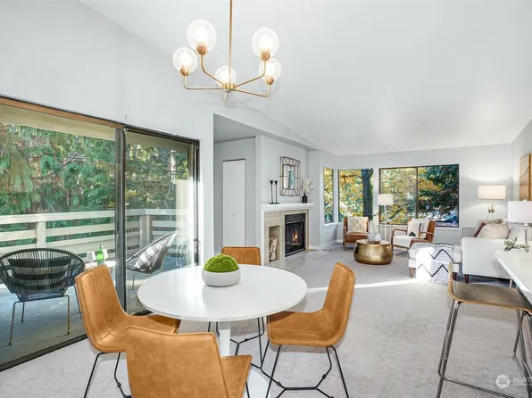 1266 Bellevue Way NE #4, Bellevue, WA 98004