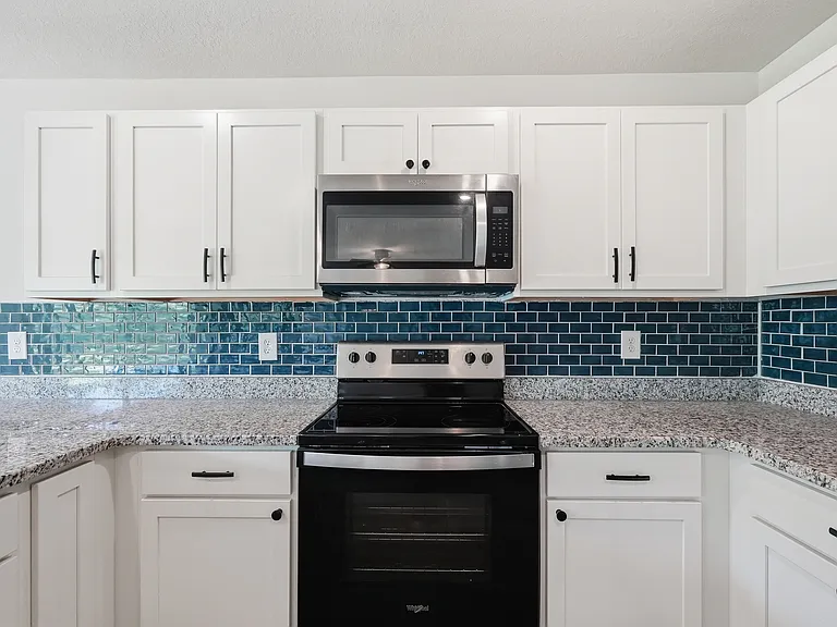 136 Pfitzer Ct — Photo 21