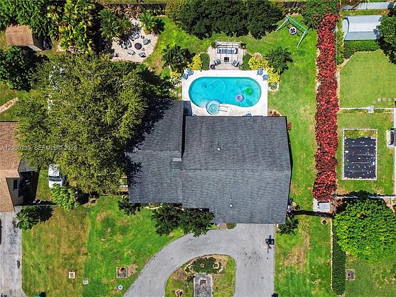 3rd image of 28330 SW 163rd Ave