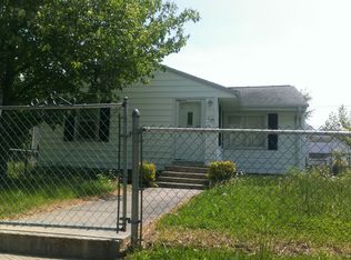 1305 W 13th St, Muncie, IN 47302