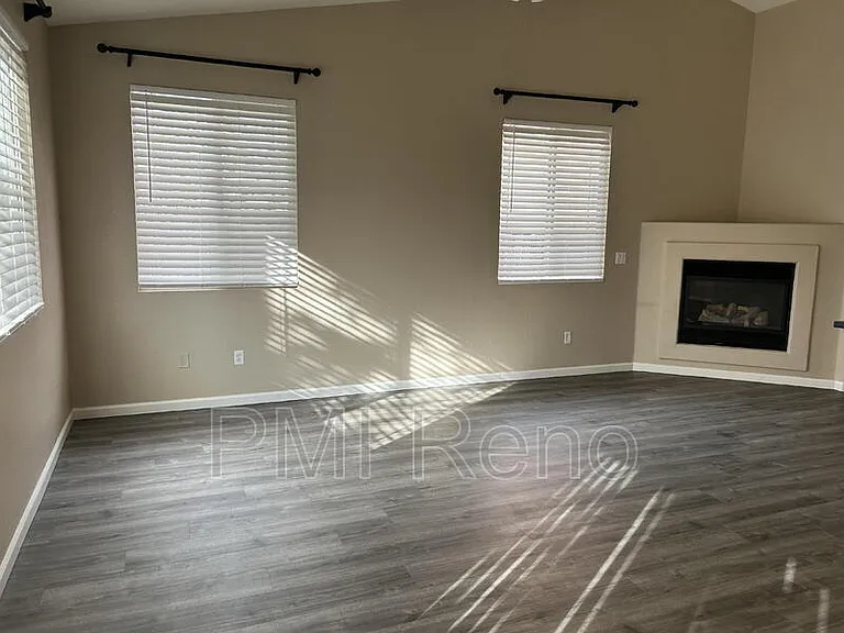 9000 Mahon Dr — Photo 5