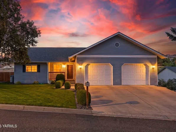 1407 W Cherry Ave, Selah, WA 98942
