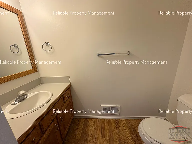 1322 Walstrom Ln — Photo 15