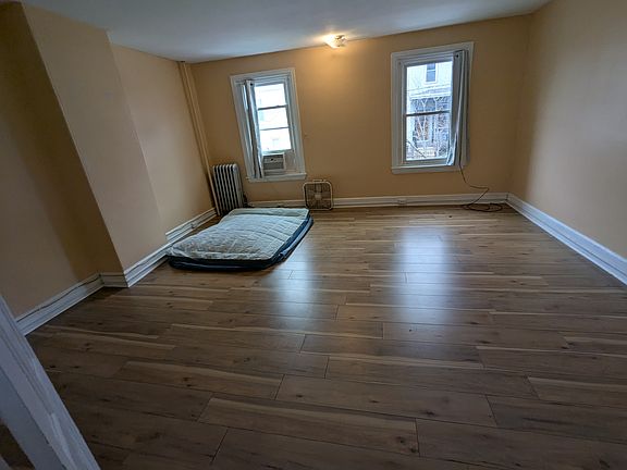2nd image of 3518 Sunnyside Ave #2