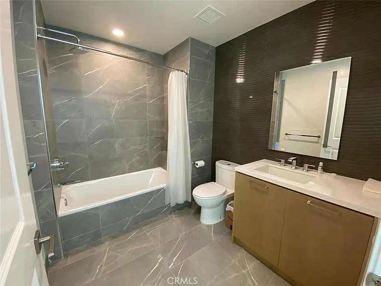 400 S Broadway Ave #505 — Photo 6