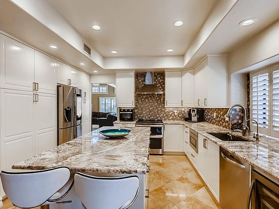 3rd image of 6208 E Hillery Dr