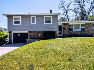 411 Westerfield Rd, Davenport, IA 52806