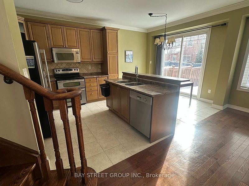 Richmond Hill Townhouse for rent - 4 Bedrooms — photo 30