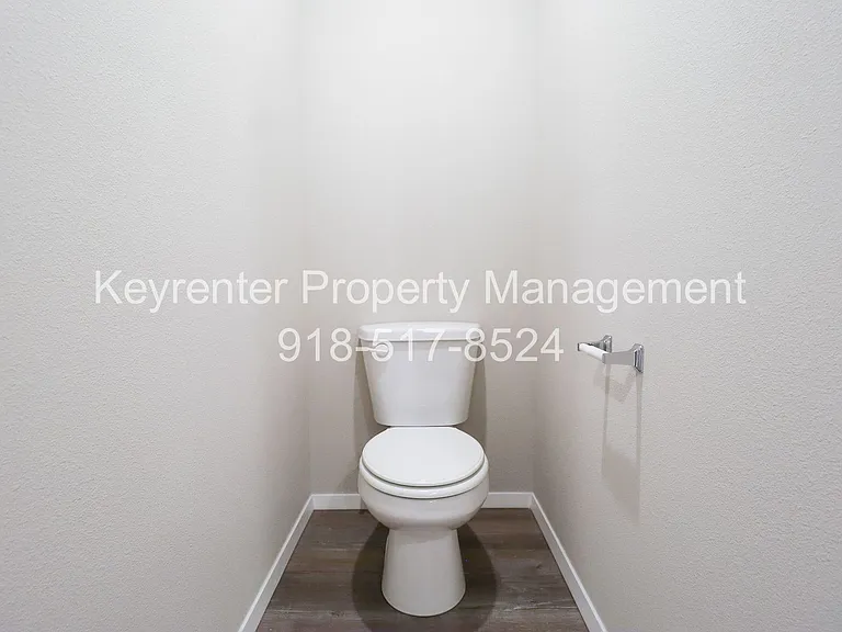 1327 E Honolulu Pl — Photo 10
