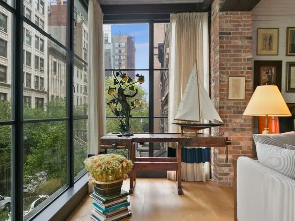 10 East 22nd Street image 15 of 24