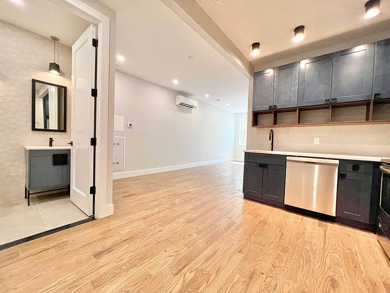 1477 Greene Ave #2A — Photo 6