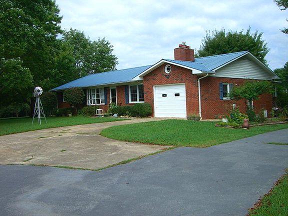 5th image of 1244 Old Hwy 10 E