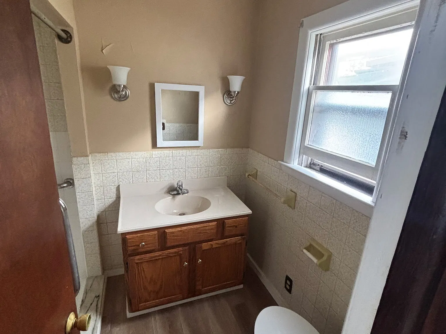 3 bed, 1300 sqft, $1,800 — Photo 3