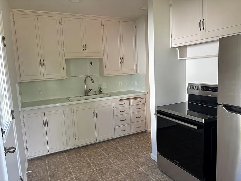 1415 W Riverside Cir — Photo 2