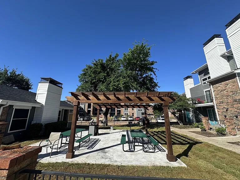 Fairway Greens Apartments — Photo 39
