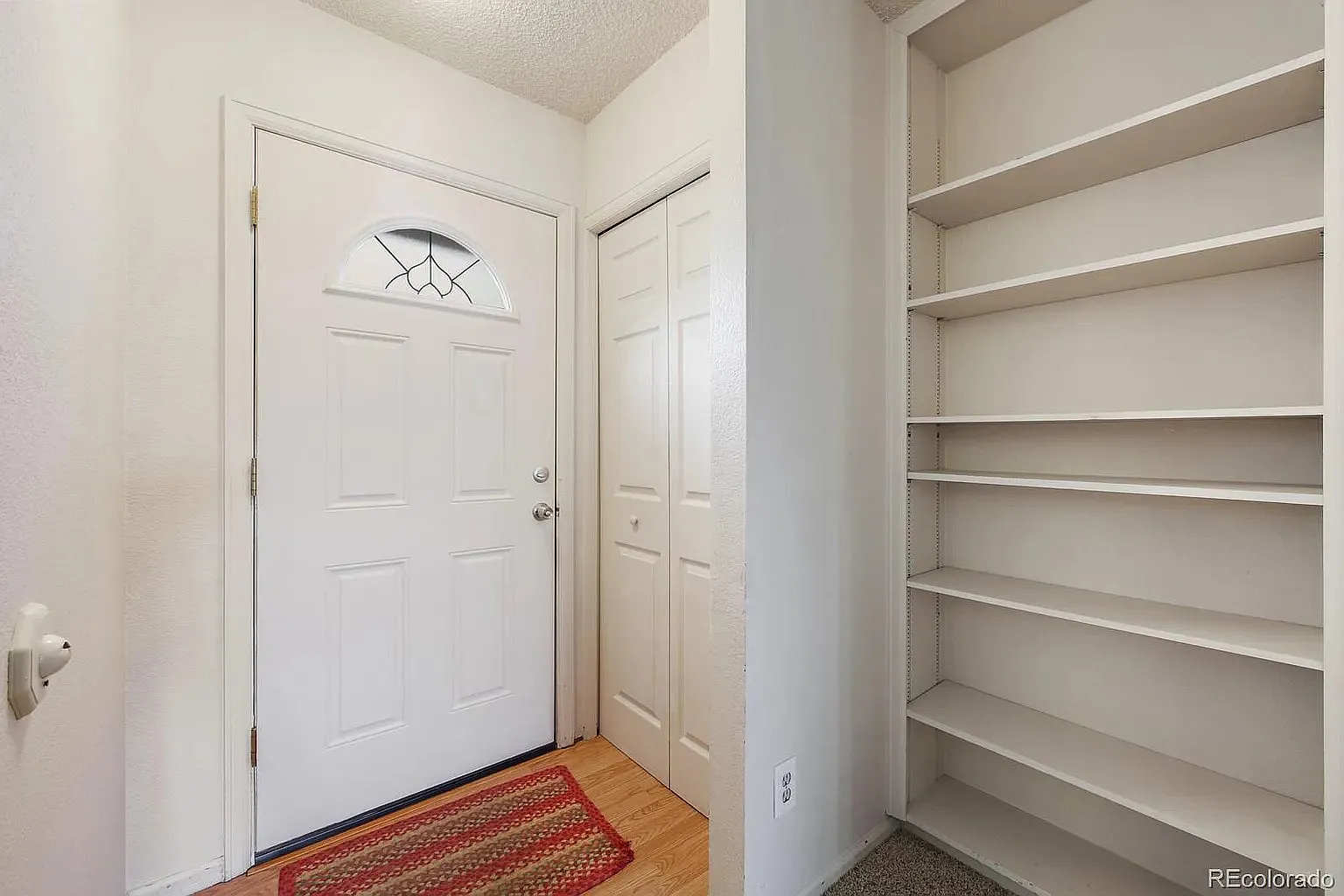 3 bed, 2129 sqft, $2,529 — Photo 2