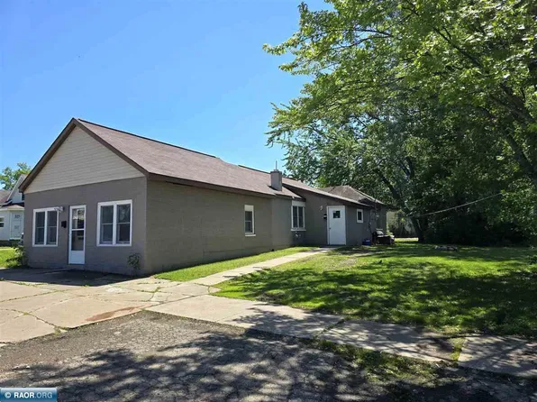 328 W Howard St, Hibbing, MN 55746