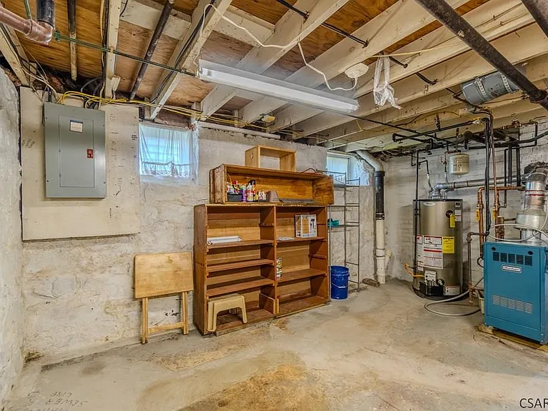 222 Strayer St — Photo 28