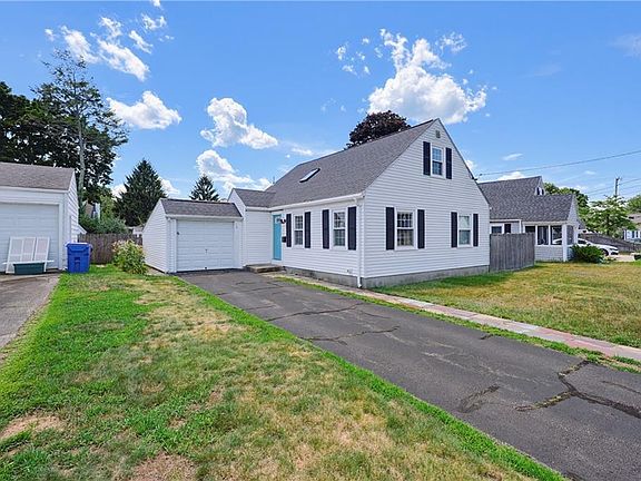 2nd image of 15 Arland Dr