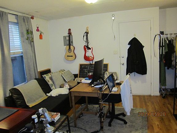 3rd image of 131 Montrose Ave #6A