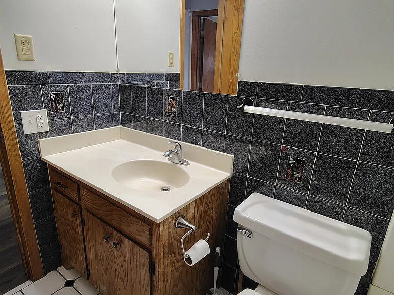 838 Apgar St S — Photo 10